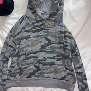 Camo cropped hoodie fleece